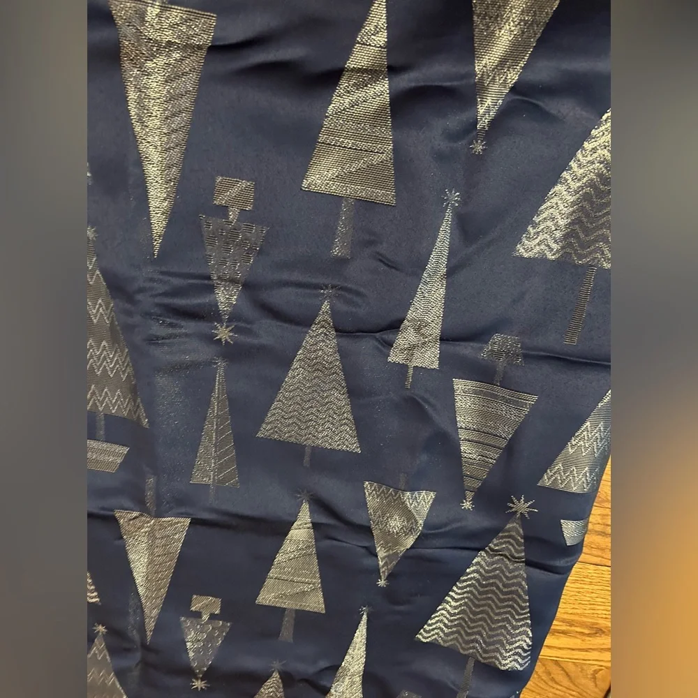 Newbridge Navy Blue and Silver Christmas Tree Tablecloth